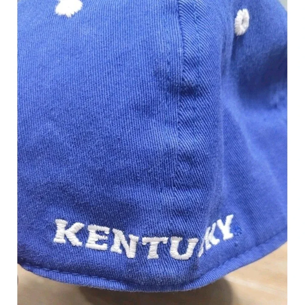 Kentucky Wildcats Youth Hat Top Of The World  Cap Flex Fit Size 6 1/2 To 6 7/8